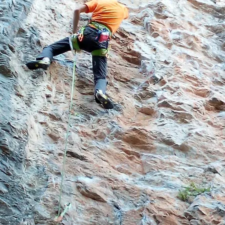 ベッド・アンド・ブレックファスト 8a Castelbianco 3*